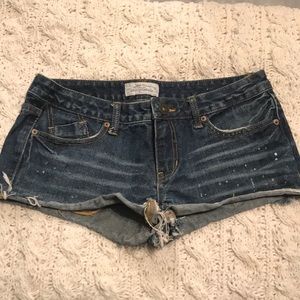 Aeropostale paint splatter short shorts